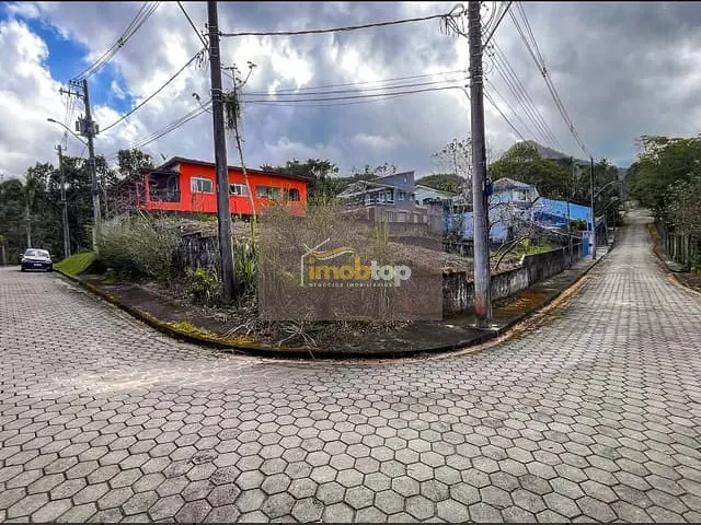 Terreno com 250m², à venda, no bairro Loteamento Roteiro do Sol em Caraguatatuba