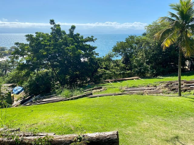 Terreno com 2296m², à venda, no bairro Ponta das Canas em Ilhabela