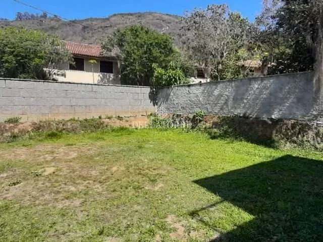 Terreno com 340m², à venda, no bairro Parque do Imbui em Teresópolis