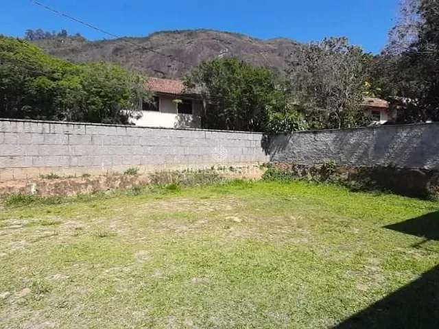 Terreno com 340m², à venda, no bairro Parque do Imbui em Teresópolis