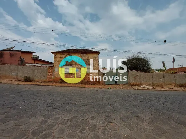 Terreno com 677m², à venda, no bairro CENTRO em Guaranésia