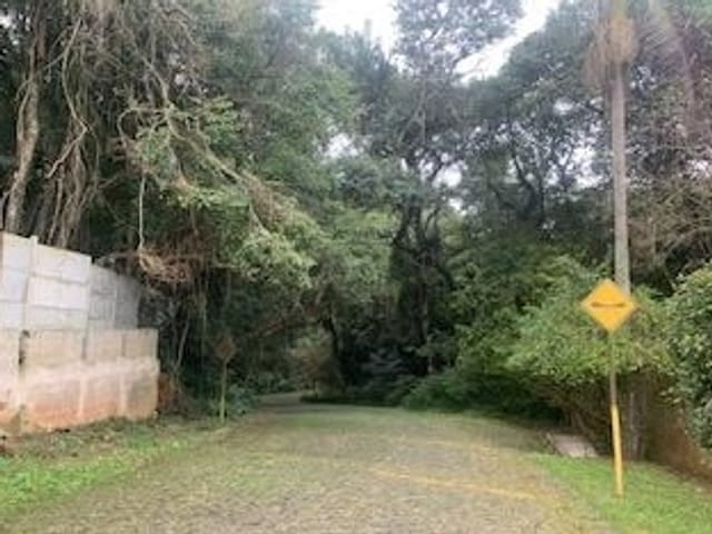 Terreno com 2217m², à venda, no bairro Paisagem Renoir em Cotia