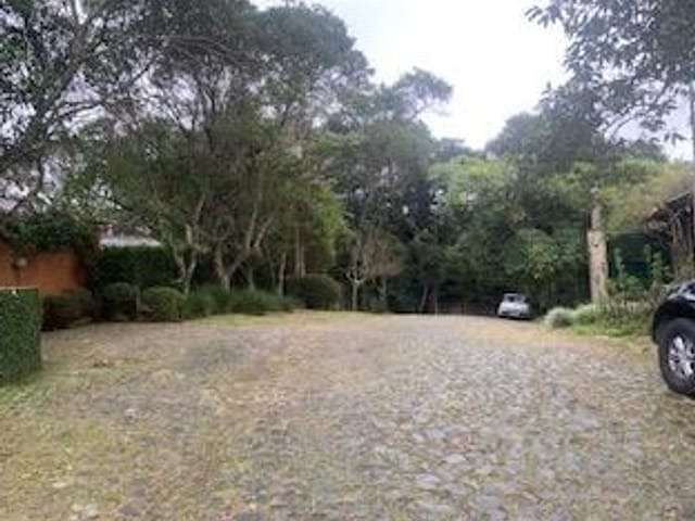 Terreno com 2217m², à venda, no bairro Paisagem Renoir em Cotia