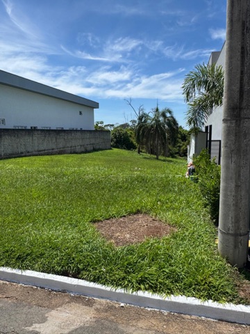 Terreno com 570m², à venda, no bairro Condomínio do Lago 1ª Etapa em Goiânia