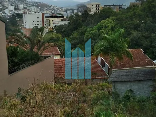 Terreno com 312m², à venda, no bairro Parque Vivaldi Leite Ribeiro em Poços de Caldas