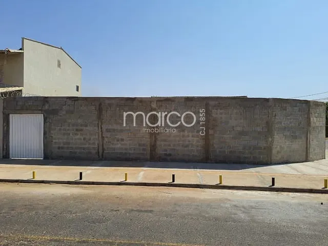Terreno com 325m², para alugar, no bairro Vila Lucy em Goiânia