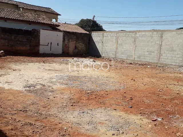 Terreno com 325m², para alugar, no bairro Vila Lucy em Goiânia