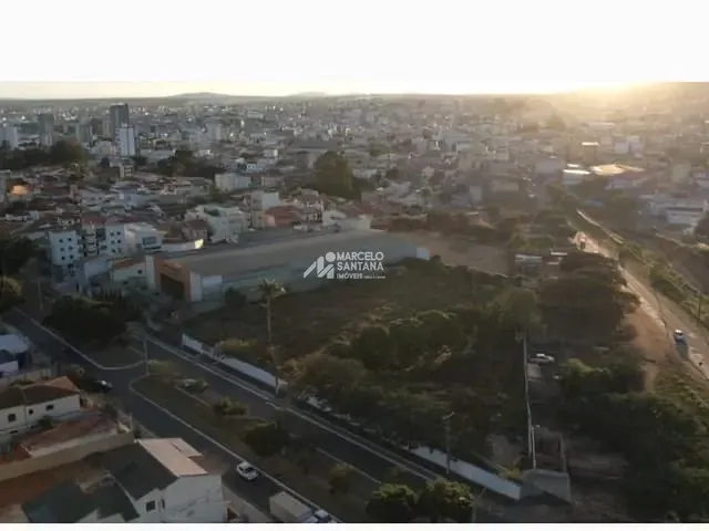 Terreno com 6612m², à venda, no bairro Alto Maron em Vitória da Conquista