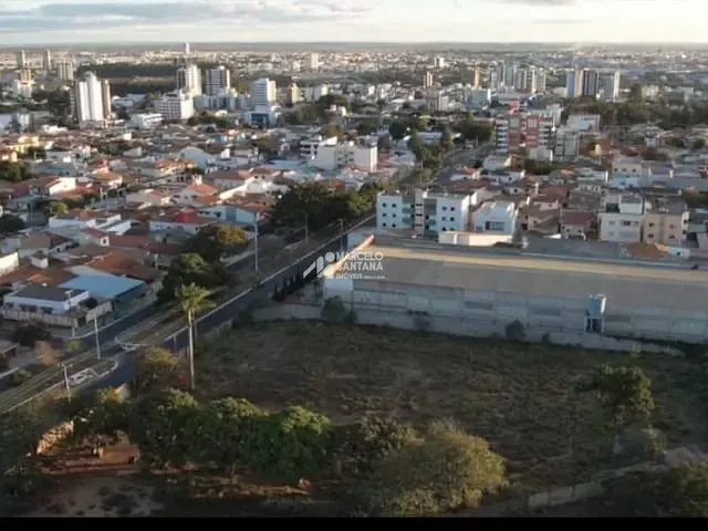Terreno com 6612m², à venda, no bairro Alto Maron em Vitória da Conquista