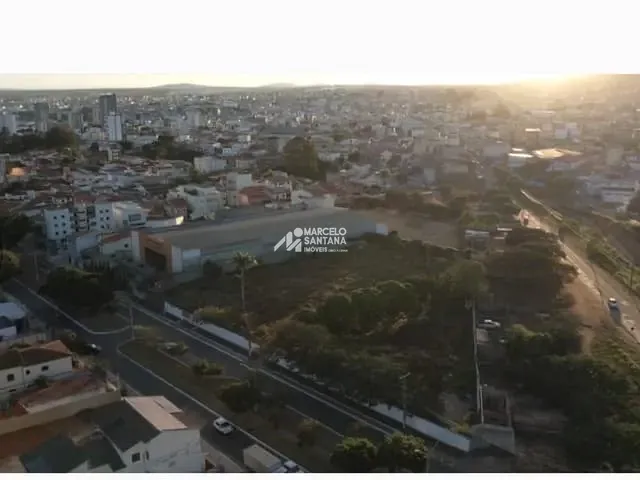 Terreno com 6612m², à venda, no bairro Alto Maron em Vitória da Conquista