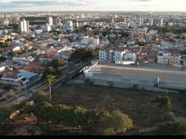 Terreno com 6612m², à venda, no bairro Alto Maron em Vitória da Conquista