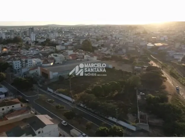 Terreno com 6612m², à venda, no bairro Alto Maron em Vitória da Conquista