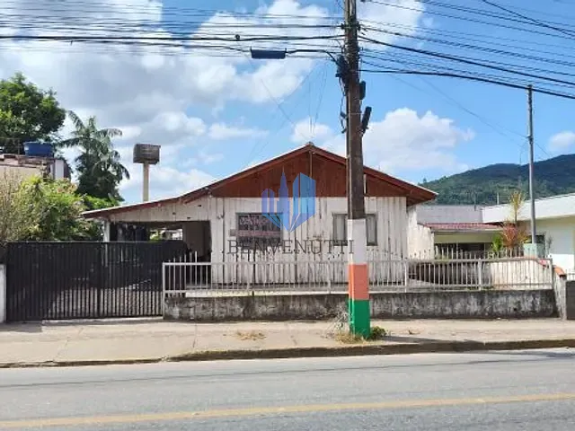 Terreno com 619m², à venda, no bairro Cedro em Camboriú