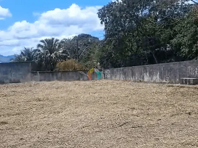 Terreno com 1319m², à venda, no bairro Centro em Itaboraí