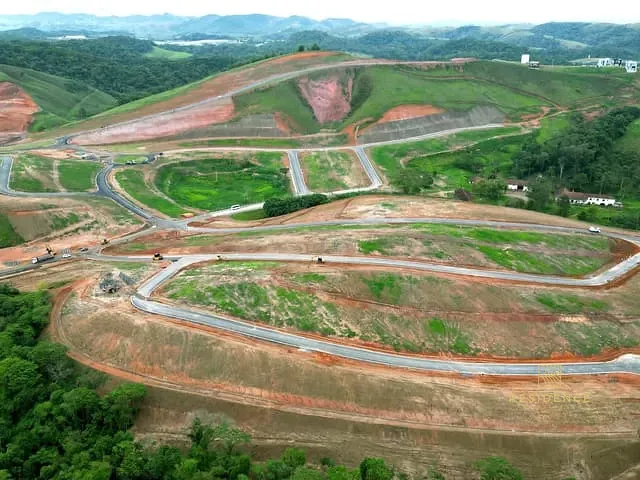 Terreno com 240m², à venda, no bairro Reserva do Valle em Volta Redonda