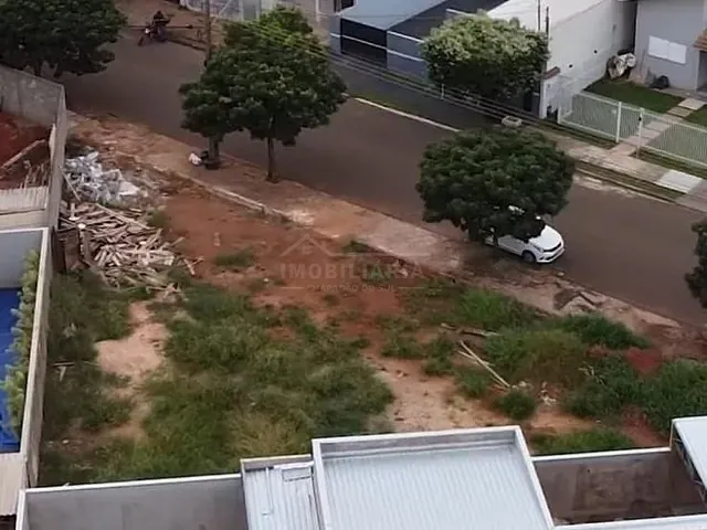 Terreno com 452m², à venda, no bairro FLAMBOYANT em Chapadão do Sul
