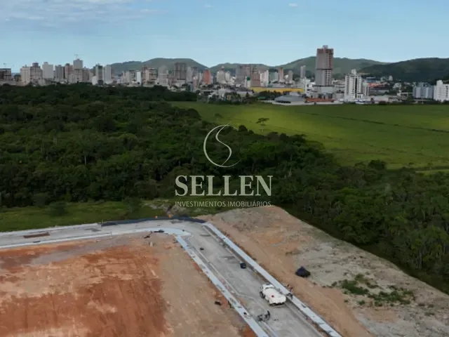 Terreno com 371m², à venda, no bairro Jardim Dourado em Porto Belo