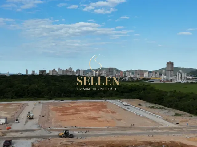 Terreno com 371m², à venda, no bairro Jardim Dourado em Porto Belo
