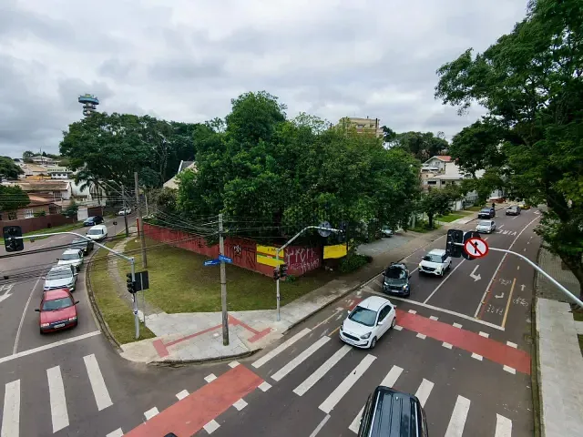 Terreno com 564m², à venda, no bairro Bigorrilho em Curitiba
