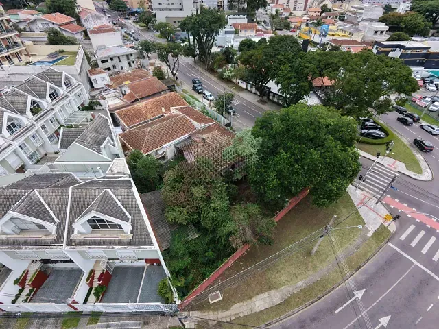 Terreno com 564m², à venda, no bairro Bigorrilho em Curitiba