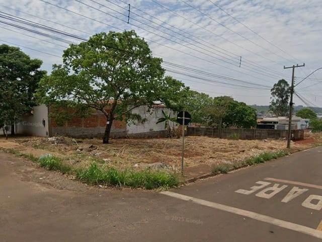 Terreno com 442m², à venda, no bairro Vila Fátima em Jataí