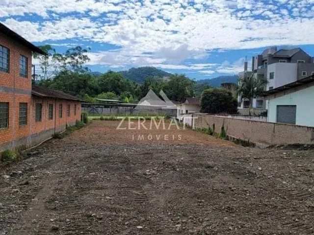 Terreno com 1100m², para alugar, no bairro Itoupava Central em Blumenau