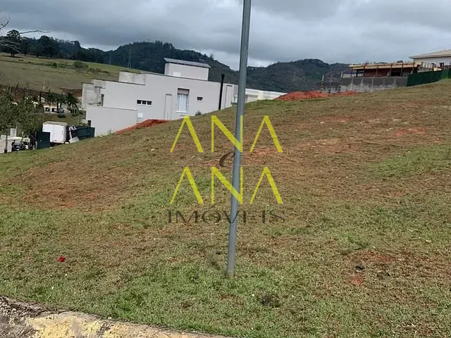 Terreno com 598m², à venda, no bairro Condomínio Vale das Águas em Bragança Paulista