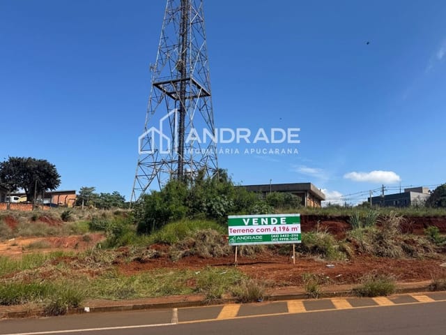 Terreno com 4190m², à venda, no bairro Vila Santa Helena em Apucarana