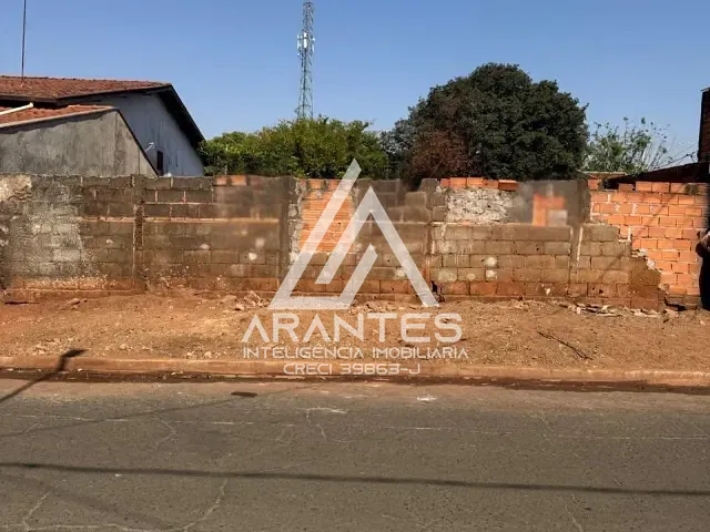 Terreno com 302m², à venda, no bairro Santa Izabel em Barretos