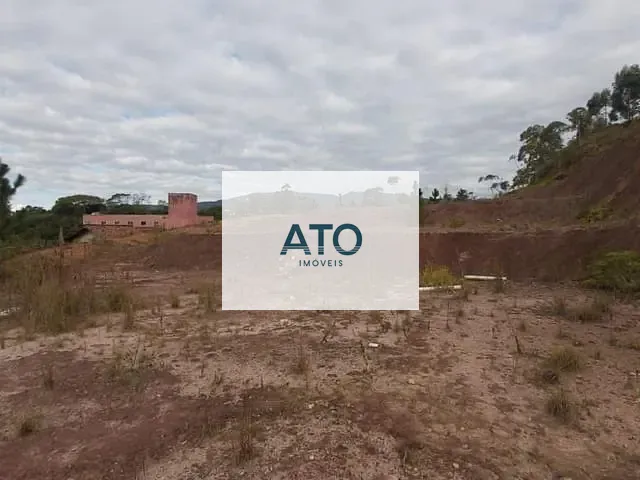 Terreno com 1806m², à venda, no bairro Centro em Canelinha