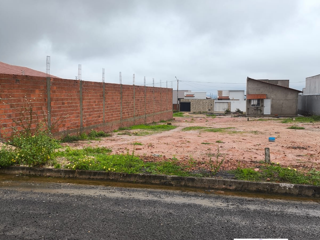 Terreno com 200m², à venda, no bairro Santa Rosa em Teresina