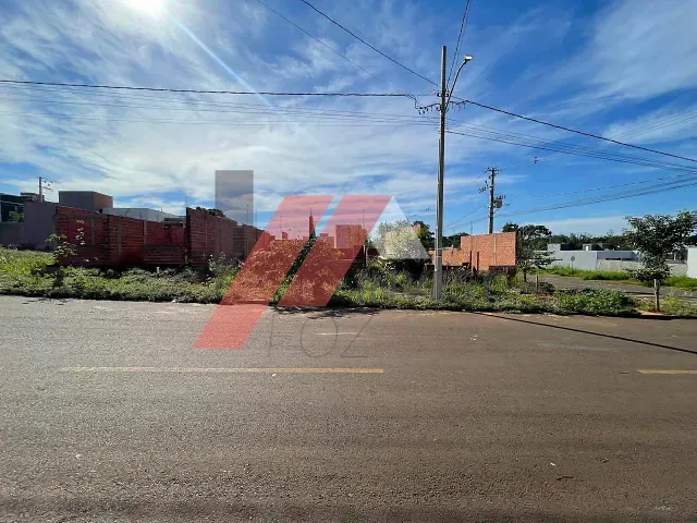 Terreno com 325m², à venda, no bairro Irio Holler em Foz do Iguaçu
