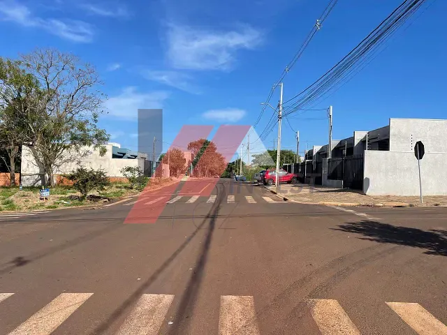 Terreno com 325m², à venda, no bairro Irio Holler em Foz do Iguaçu