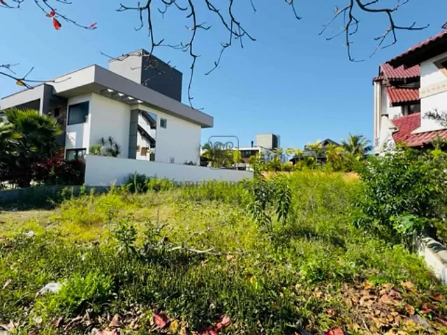 Terreno com 450m², à venda, no bairro Jurerê Internacional em Florianópolis