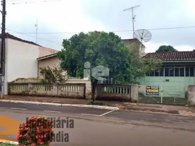 Terreno com 524m², à venda, no bairro Centro em Rolândia