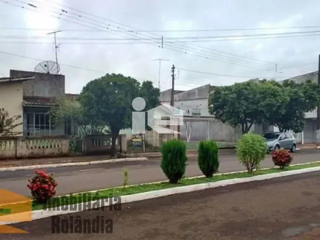 Terreno com 524m², à venda, no bairro Centro em Rolândia