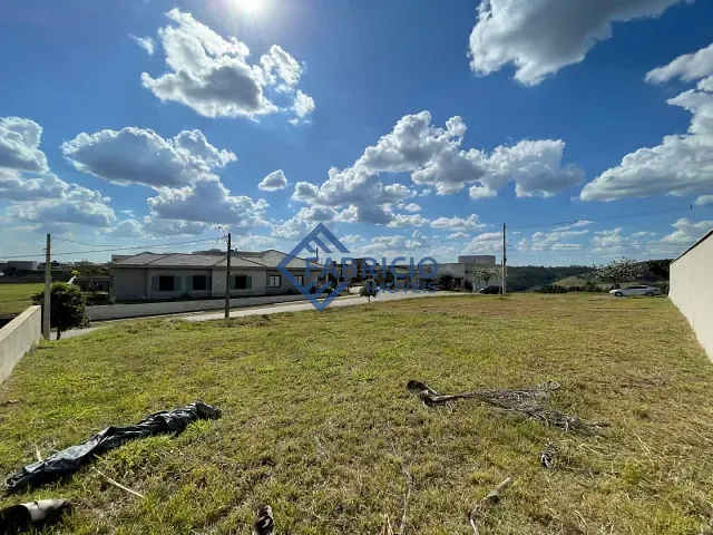Terreno com 862m², à venda, no bairro Monte Alegre em Vinhedo