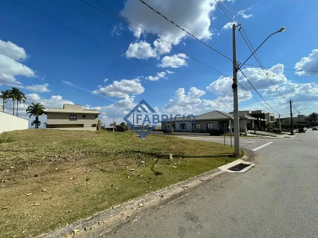 Terreno com 862m², à venda, no bairro Monte Alegre em Vinhedo
