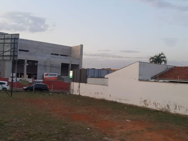 Terreno com 302m², para alugar, no bairro Vila Nossa Senhora de Fátima em Americana