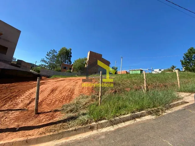 Terreno com 327m², à venda, no bairro Bairro da Ponte em Itatiba