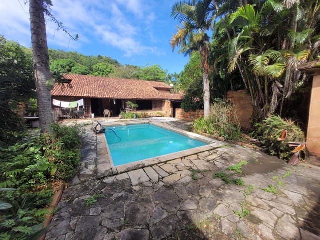 Terreno com 1080m², à venda, no bairro Itaipu em Niterói