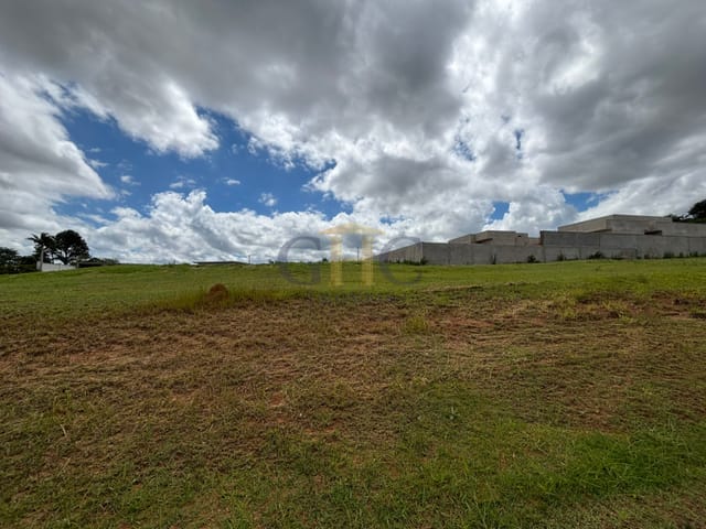 Terreno com 1098m² 3 quartos e 4 banheiros, à venda, no bairro CONDOMÍNIO RESERVA SÃO JOSÉ em SALTO DE PIRAPORA