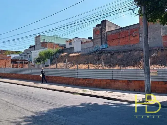Terreno com 1250m², à venda, no bairro Parque das Laranjeiras em Sorocaba