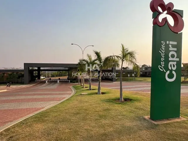 Terreno com 250m², à venda, no bairro Jardins Capri em Senador Canedo