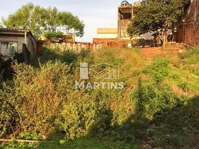 Terreno com 357m², à venda, no bairro Jardim Santa Tereza em Embu das Artes