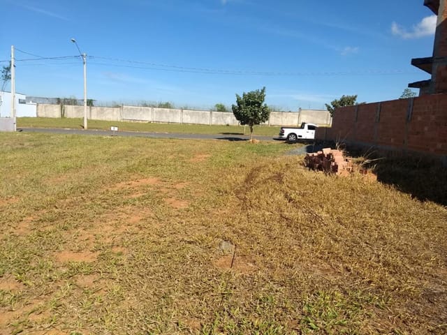 Terreno com 250m², à venda, no bairro Vila Morro do Castanho em Cosmópolis