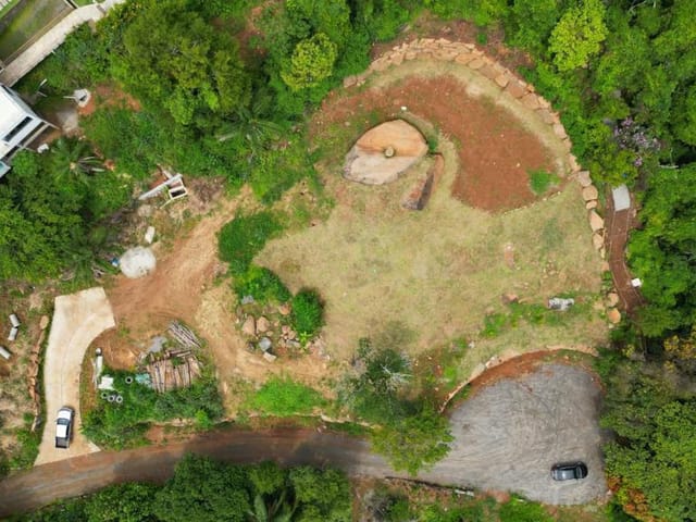 Terreno com 2326m², à venda, no bairro Ponta das Canas em Ilhabela