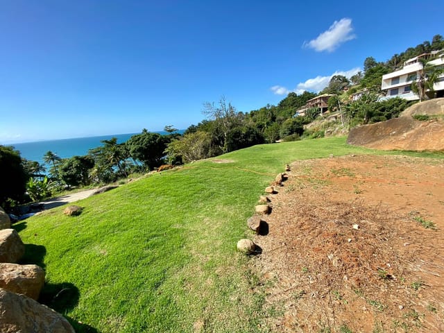Terreno com 2326m², à venda, no bairro Ponta das Canas em Ilhabela