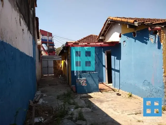 Terreno com 800m², à venda, no bairro Centro em Cotia