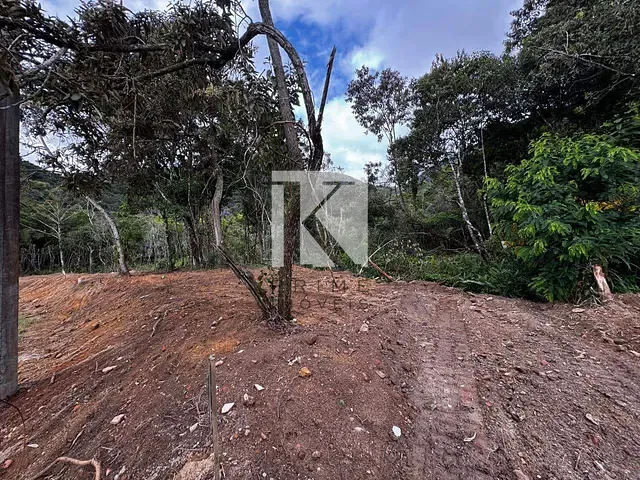 Terreno com 603m², à venda, no bairro Albuquerque em Teresópolis